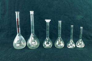 lot 87 image: Lot of 6 Assorted Volumetric Flasks