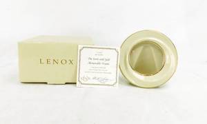 Lenox Ivory and Gold Memorable Frame