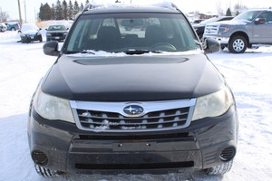 2013 Subaru Forester 2.5X Premium AWD - LOW MILES