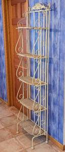 lot 4 image: Decorative White Metal Tiered Shelf