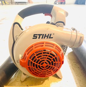 lot 58 image: Stihl Leaf Blower with Manual