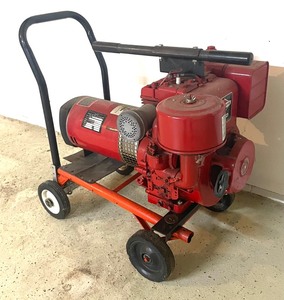 lot 60 image: Briggs & Stratton Volt Master Generator