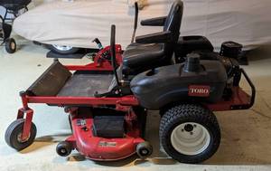 lot 2 image: Toro Timecutter ZX525