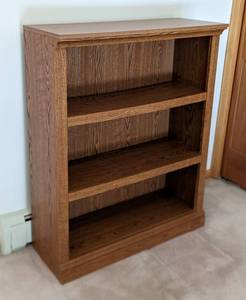lot 77 image: Wood Bookshelf