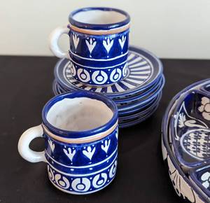 lot 90 image: Assorted Blue and White Dishes