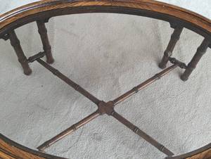lot 17 image: Round Vintage Glass Topped Coffee Table