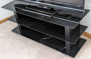 lot 21 image: Entertainment - Media Stand