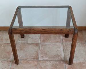 lot 23 image: Vintage Glass Topped Side Table