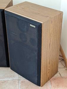 lot 11 image: Pair of Vintage Pioneer Speakers
