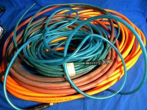 lot 22 image: Used Hoses
