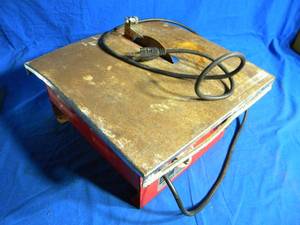 lot 26 image: Northern Tools 7 Tile Cutter (Tested and Working)