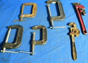 lot 43 image: 4 - C Clamps and 2 - Pipe Wrenches