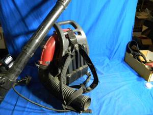 lot 63 image: Kawasaki KRB650B Backpack Leaf Blower (Good Compression)