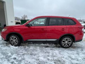 2016 Mitsubishi Outlander - AWD