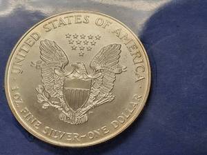 1997 AMERICAN SILVER EAGLE 1 TROY OZ .999 FINE SILVER