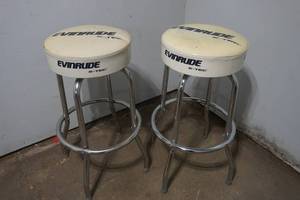 lot 5 image: Evinrude stools