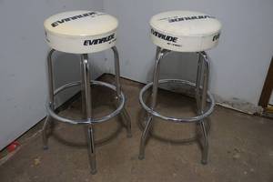 lot 8 image: Evinrude stools