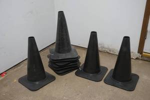 lot 13 image: flexolite cones