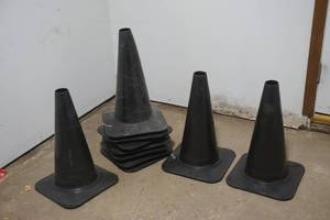 lot 17 image: flexolite cones