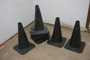 lot 21 image: flexolite cones