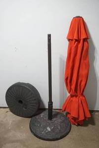 lot 37 image: coral coast patio umbrella