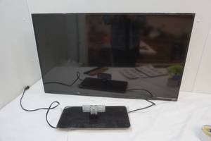 lot 154 image: Vizio tv