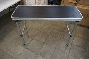 lot 155 image: portable table