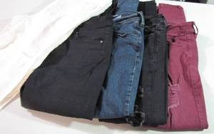 lot 83 image: Jeans
