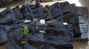 lot 37 image: Jeans