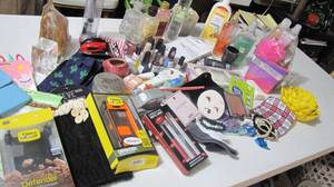 lot 40 image: Fun Stuff