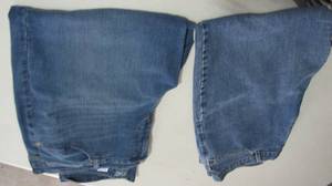 lot 60 image: 2 Pair of Jeans