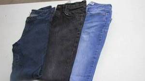 lot 65 image: 3 pair of Jeans