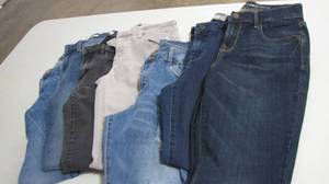 lot 66 image: 7 pair of jeans