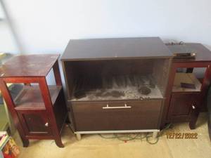 2 End table shelves and a shelf fi...