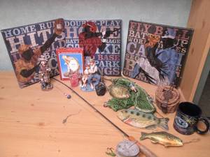 Lot of miscellaneous fishing decora...