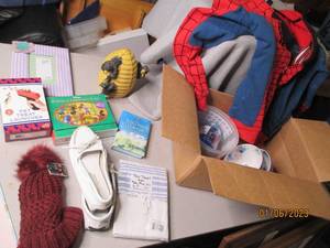 Lot of assorted home goods...