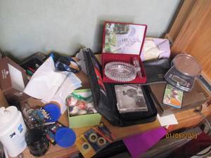 Lot of household goods...