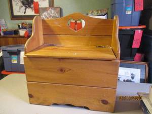 Hinged Top Decorative Heart Entry S...