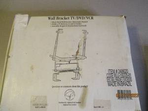 Tv Wall mount TV dvd VCR bracket in...