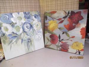 (2) decorative Floral Canvas wall p...