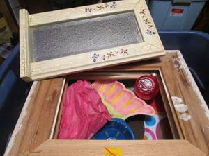 Covered tote of serving trays and p...