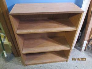 4-tier wood book or display shelf m...