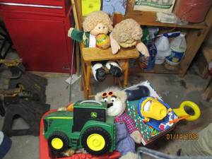 Childrens plastic wagon, vintage d...