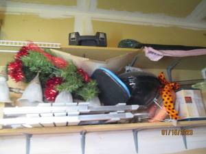 Content of 2-garage shelves includi...