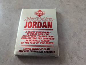 Michael Jordan 23K gold foil sculpt...
