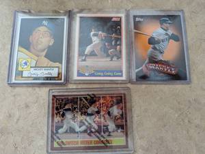 4 Mickey Mantle cards...