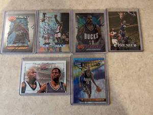 6 Glenn Robinson cards, 1 is Classi...