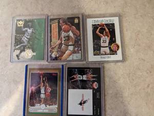 5 Larry Bird cards, 1 is #464 of 50...