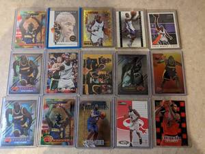 15 Chris Webber cards including a R...