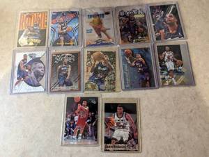 12 Damon Stoudamire cards including...